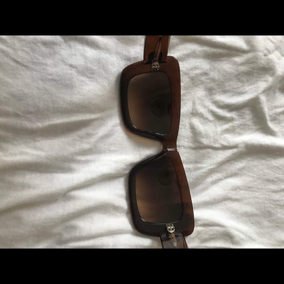 Chloe sunglasses - Picture 3 of 7